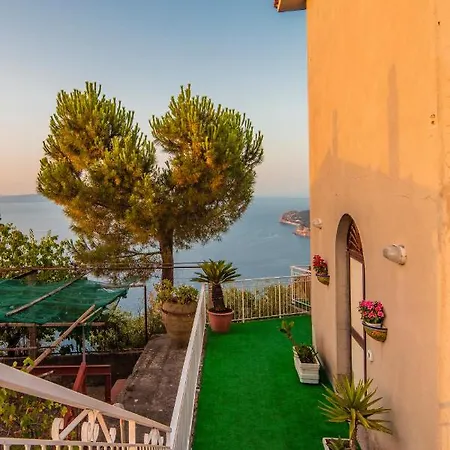 Holiday home Lo Specchio Di Eolo-zais Saracen Piraino