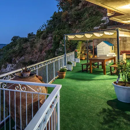 Lo Specchio Di Eolo-zais Saracen Holiday home Piraino