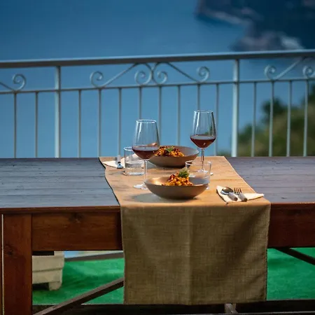 Lo Specchio Di Eolo-zais Saracen Holiday home *
