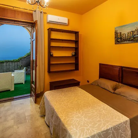 Holiday home Lo Specchio Di Eolo-zais Saracen